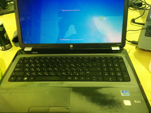 Ремонт разломанного ноутбука или спасение валенка)