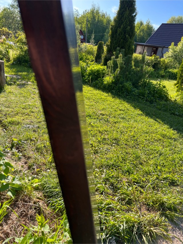 Покрасил стол (своеобразно)