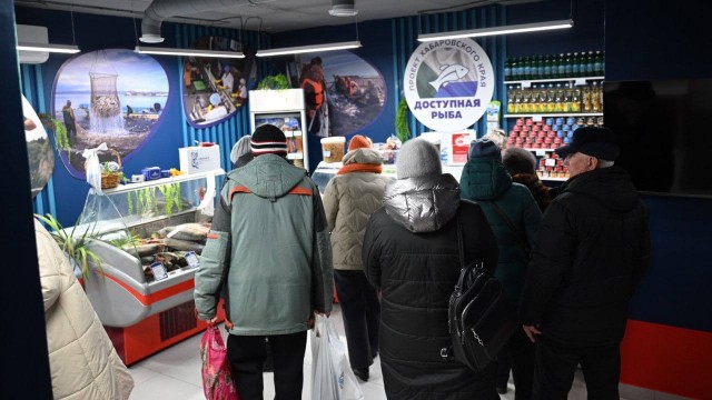За дешевой камбалой и навагой выстроились очереди в Хабаровске