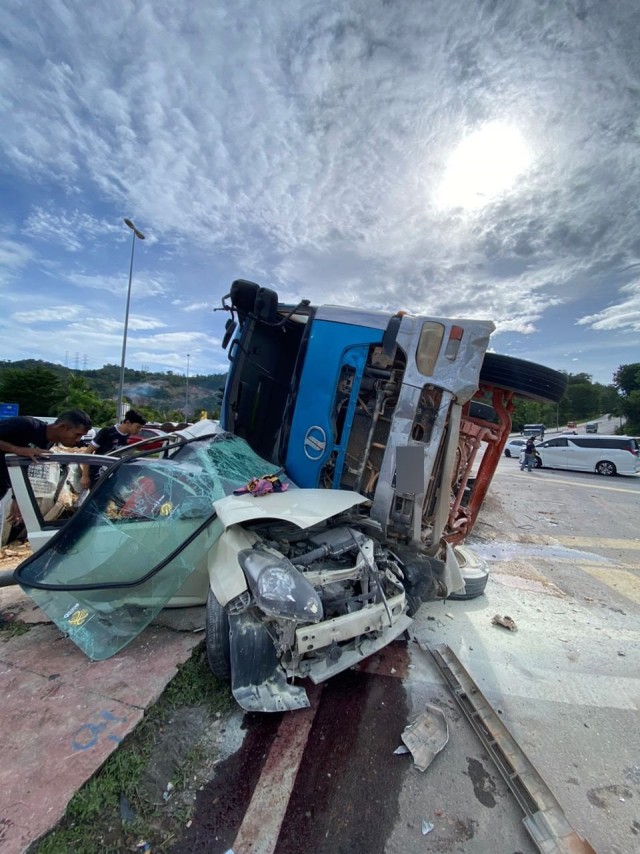 Мог и прикопать, но пока только присыпал
