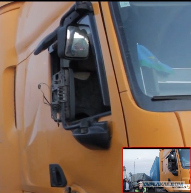 Дальнобойщик выкинул Lancer на встречку