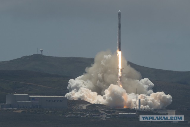 Казахстан доверит запуск двух спутников Илону Маску
