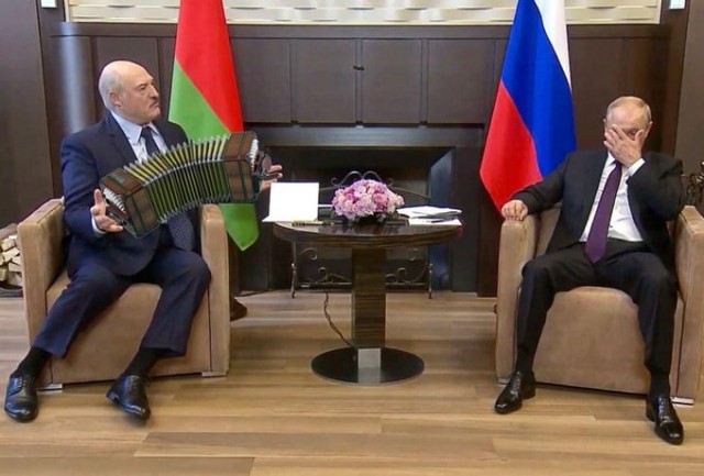 Россия даст еще 1,5 млрд долларов кредита Лукашенко