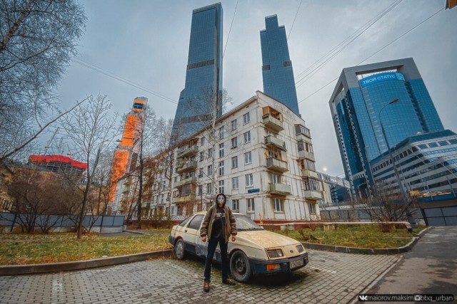 Каково было жить у подножья "Москва-Сити" в старых пятиэтажках? Большой фоторепортаж из расселенных домов!