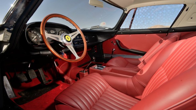 10 самых дорогих автомобилей аукциона Mecum за 2022 год.