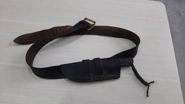 Кто как скрытно носит ножи?