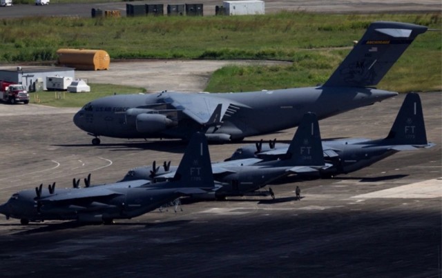 WSJ узнала о массовой переброске войск США к берегам Венесуэлы