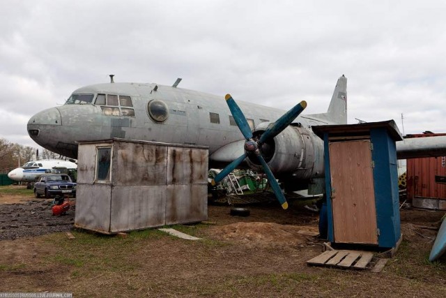 Восстановление Ил-14Т на Тушинском аэродроме