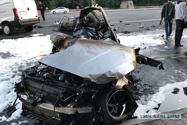 Три человека погибли в огненном ДТП на Кутузовском проспекте в Москве