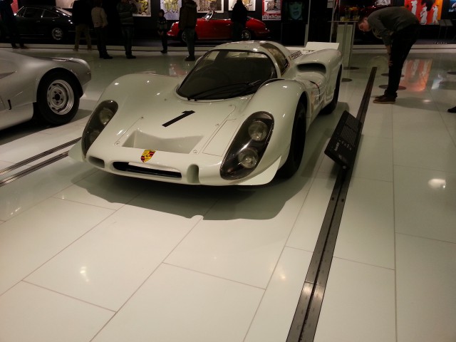 70 лет Porsche. Красивых автофото пост
