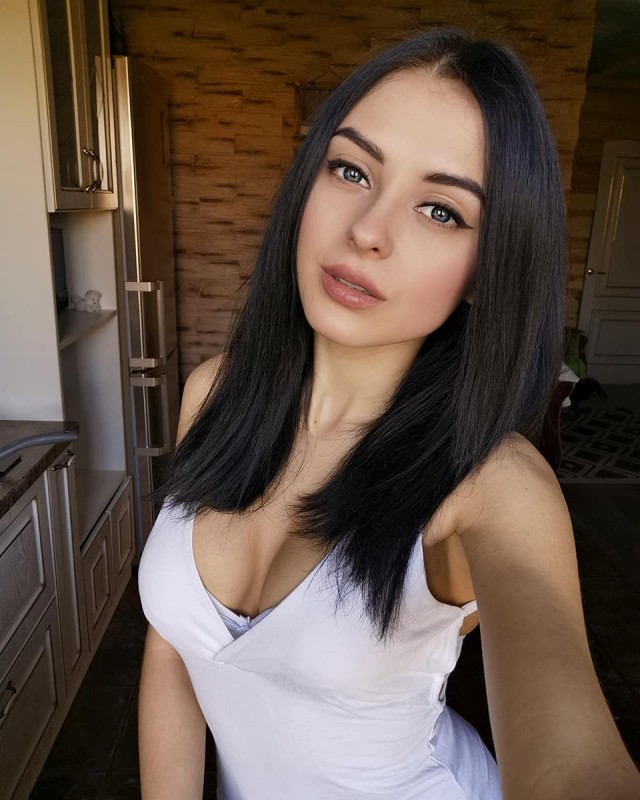 Фотокарточки с девушками