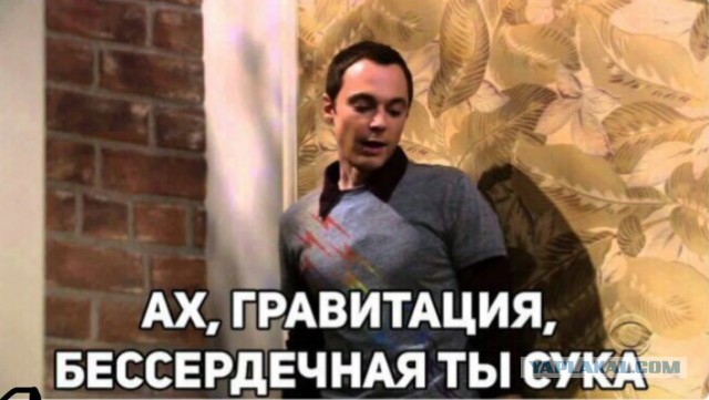 Бухая бегимотиха пристала к прохожему мужику, за что и выхватила пару лещей