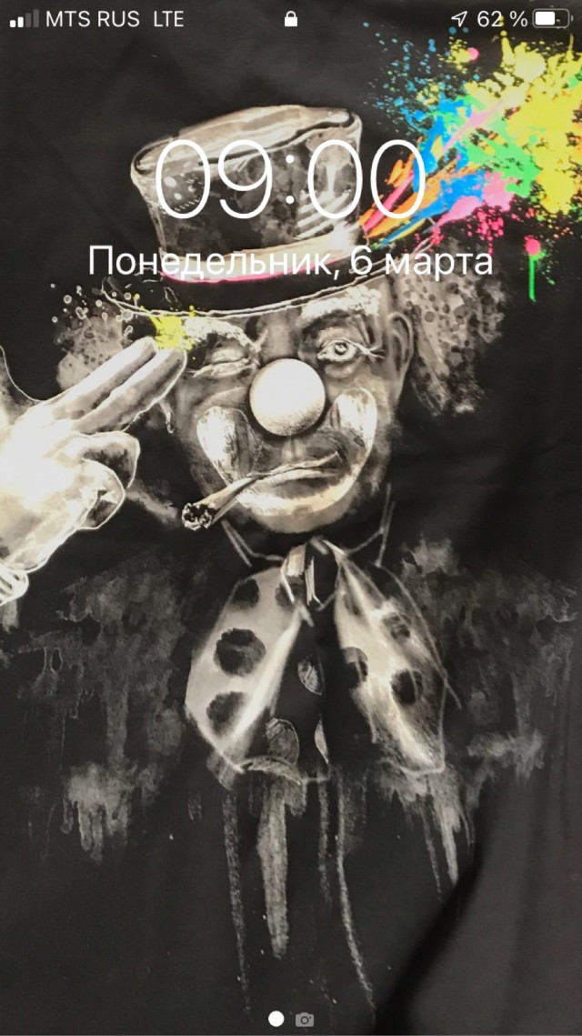 У кого какие обои на телефоне
