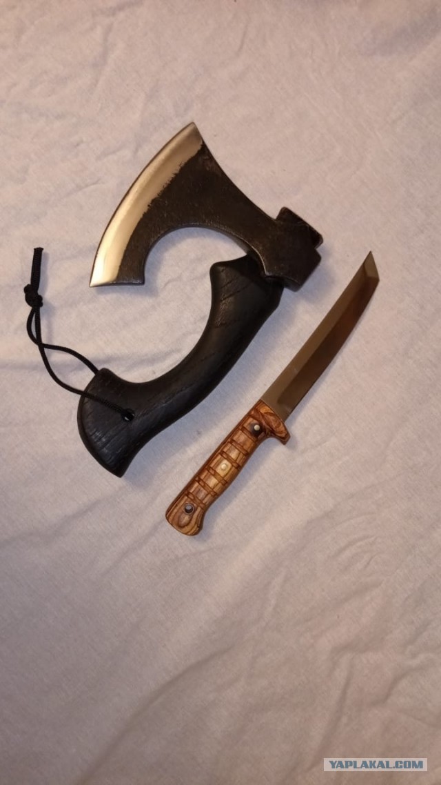 Расхерачил машину и уехал