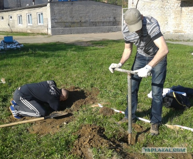 Мегарукажопим спортивную площадку.