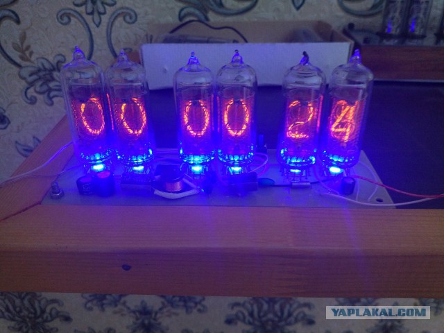 Очередные часы на советских индикаторах Nixie Clock