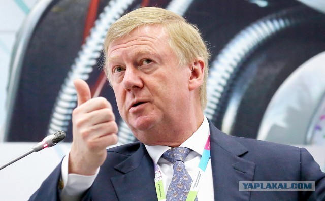 Пустые полки, голодные люди и первые супермаркеты: как выглядела торговля в 1990-е