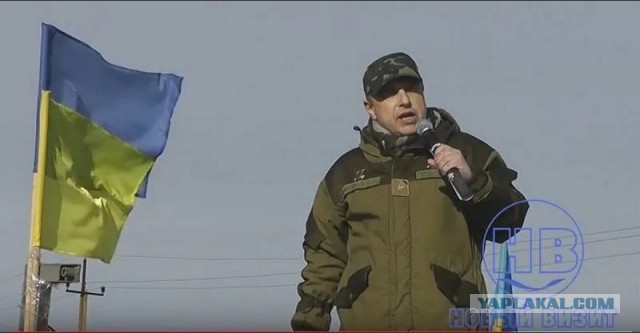 В кабинете администрации Геническа повесили портреты Путина