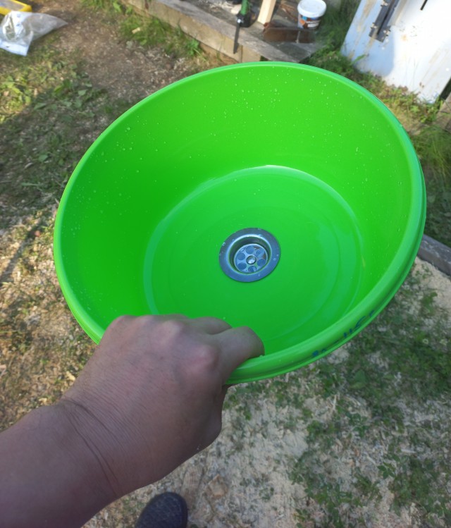 Пробиваю днище своего нищебродства