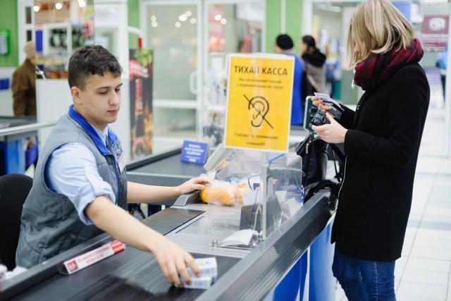 В Череповце из-за жалоб клиентов уволили глухонемого курьера