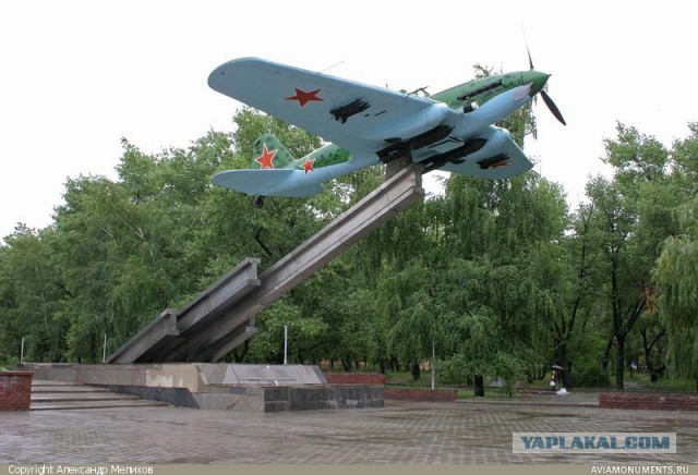 20 самых интересных авиапамятников