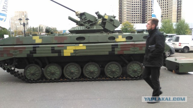 Продолжение про военную выставку в Киеве