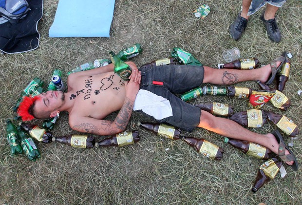 На фестивале "Нашествие" нашли тайник с алкоголем