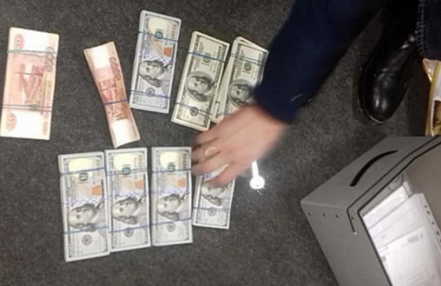 Уральские слесари похитили 2,6 млн долларов из банковских ячеек