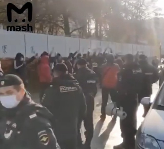 В Ницце неизвестный с ножом напал на людей возле церкви