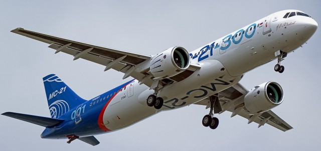 Путешествие по салону нового российского авиалайнера МС–21