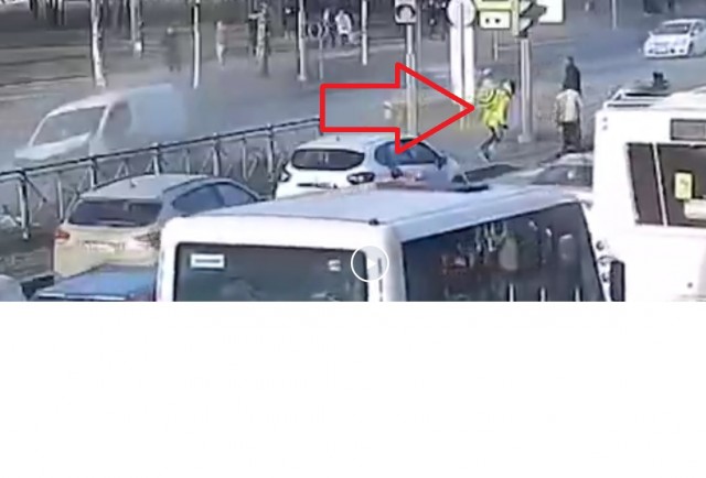 Жуткая авария на Кантемировской улице в Петербурге