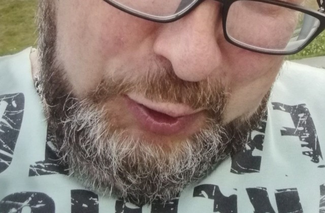 «Мне 29, а я ни разу не целовался». Девственник о своей жизни