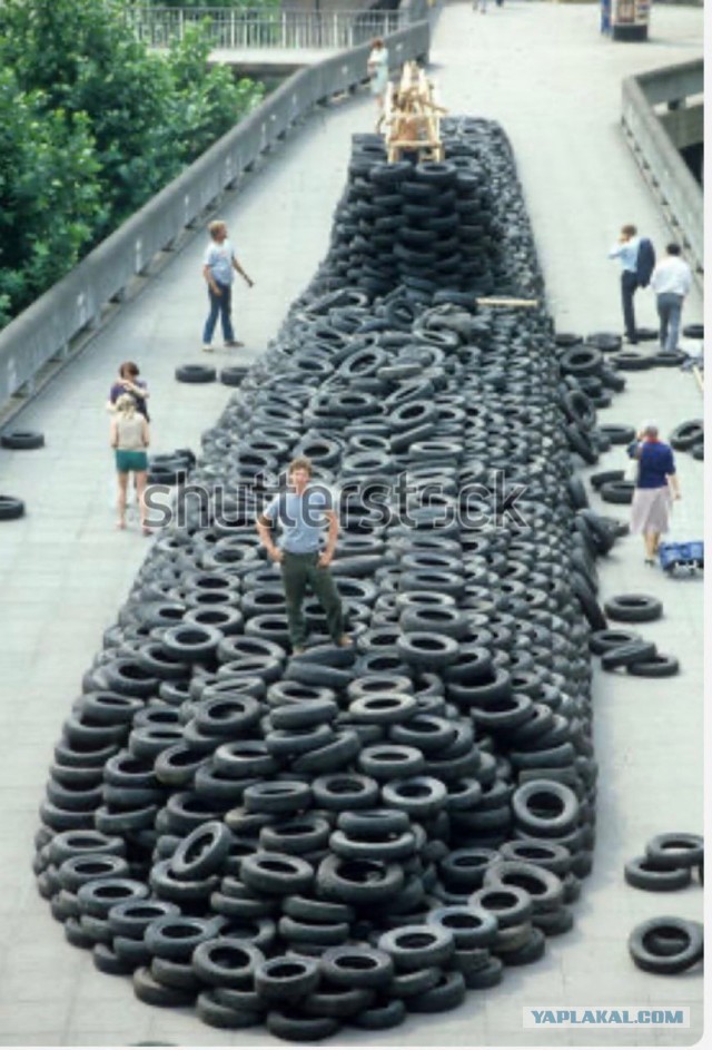 В Севастополе возник пожар после ракетной атаки