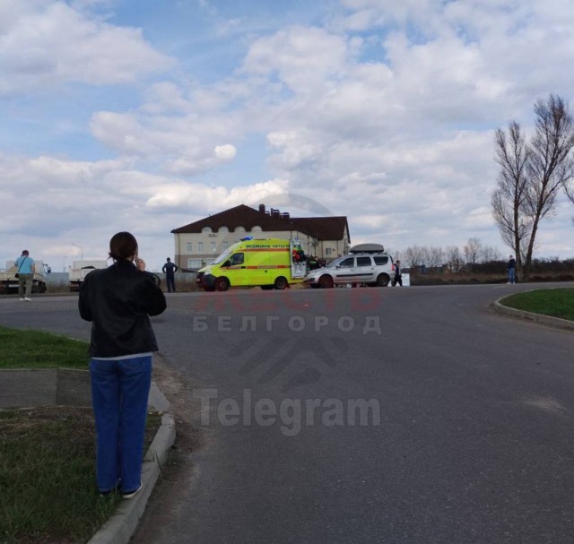 При атаке на Белгородский район осколки попали в машину с семьей, погибла девушка
