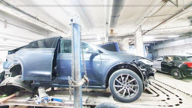 Как пороги УАЗа спасали теслу Х