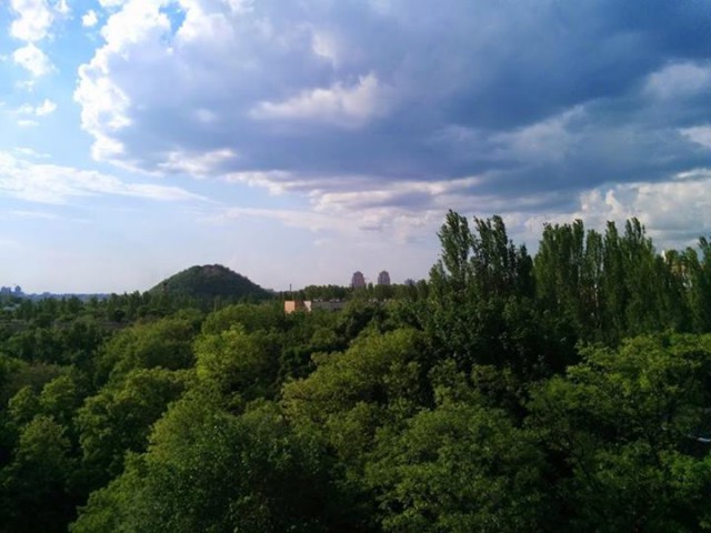 Начался обстрел аэродрома и окрестностей в Донецке