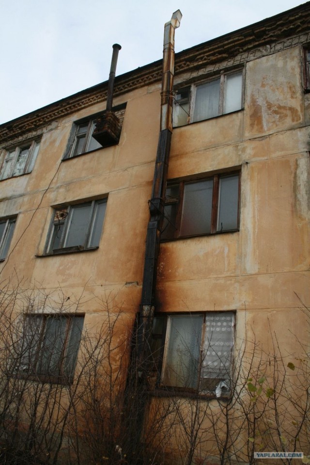 Заброшенная танковая база.