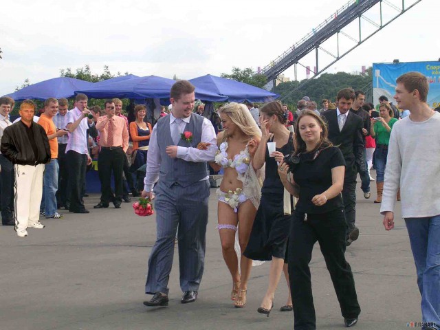 Свадьба, женихи и невесты