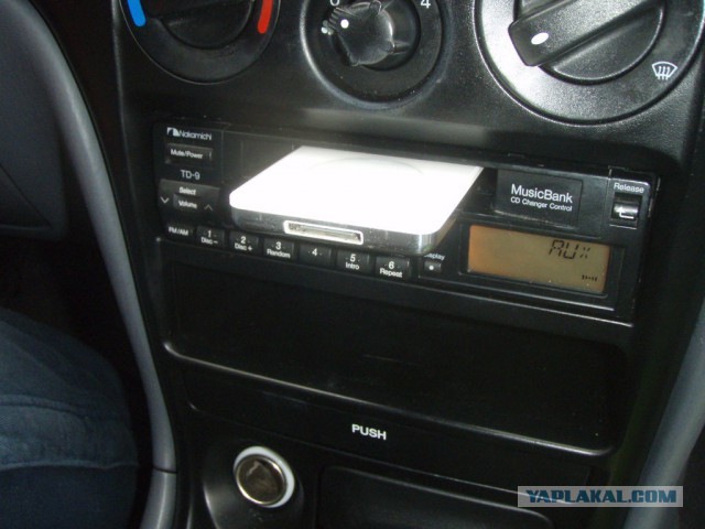 Вот что нашел у буржуинов (Elbow Cassette Player)