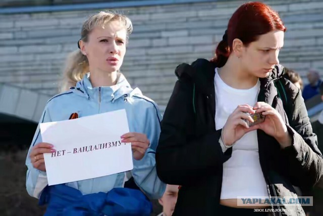 Свидетель протестов против переноса памятника советским воинам вспоминает те дни