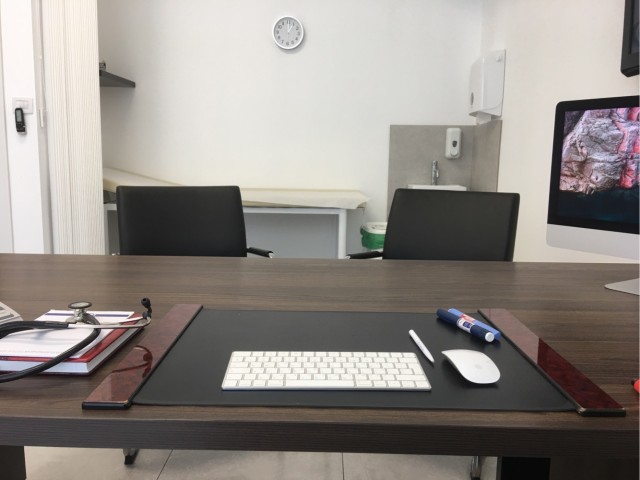 Угадайте по фоткам, кем я работаю?