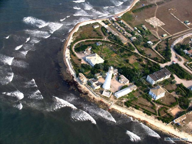 Мыс Тарханкут - самая западная точка Крыма.