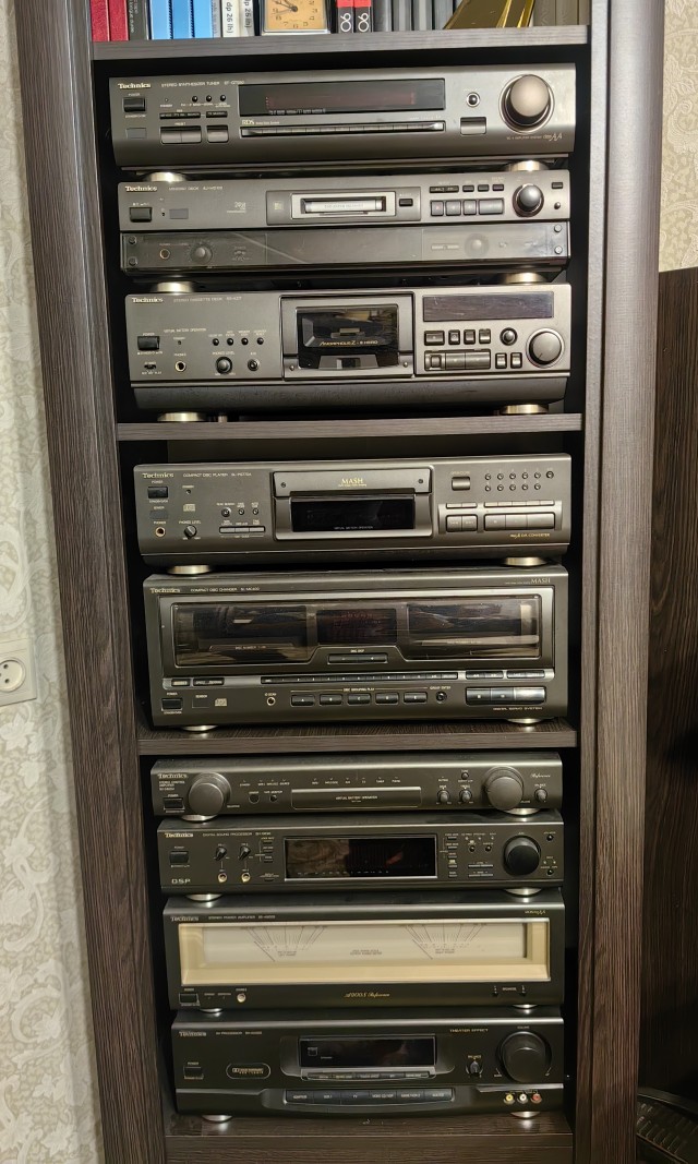 В 1992 году Sony объединила дискету с компакт-диском: мини-диск должен был заменить кассеты