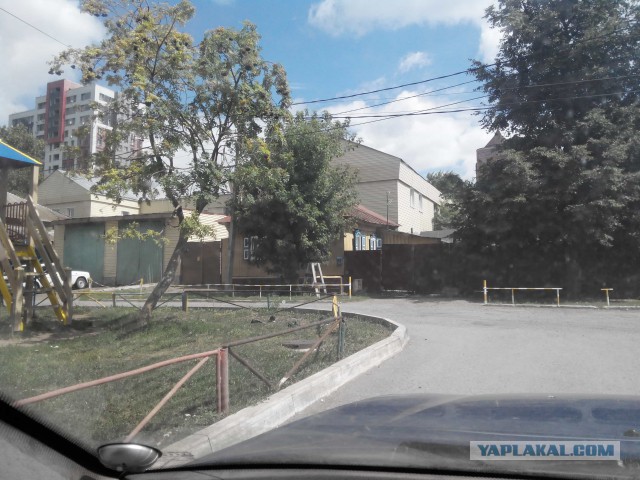 В Уфе застройщики снесли дом, пока его хозяева были в саду