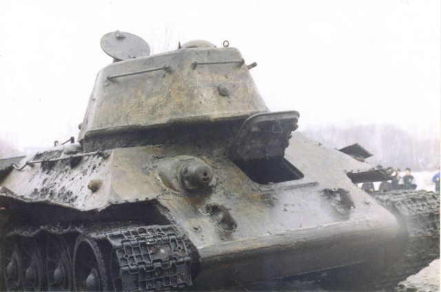 Раскопки огнеметного танка ОТ-34/76