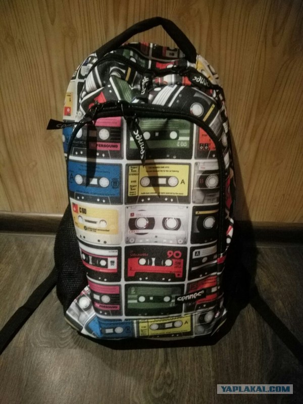 Купили сыну портфель