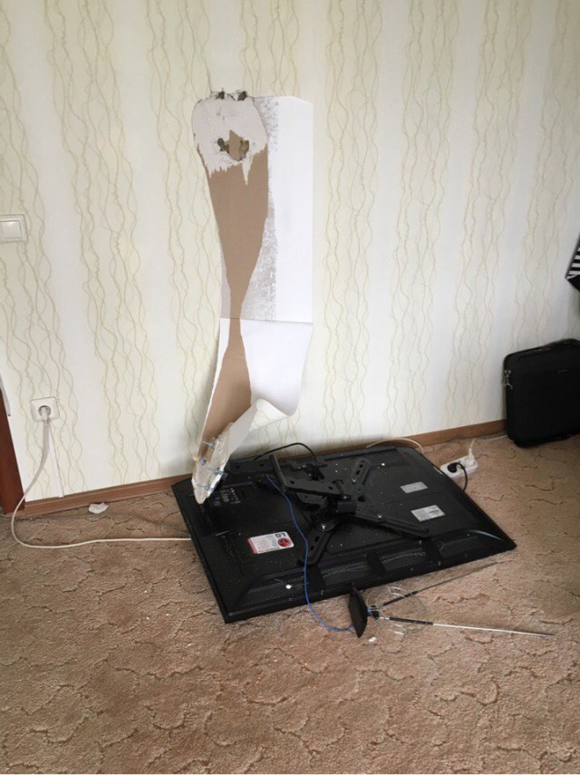 "Выдержит!" - уверенно сказал муж и... уехал в командировку