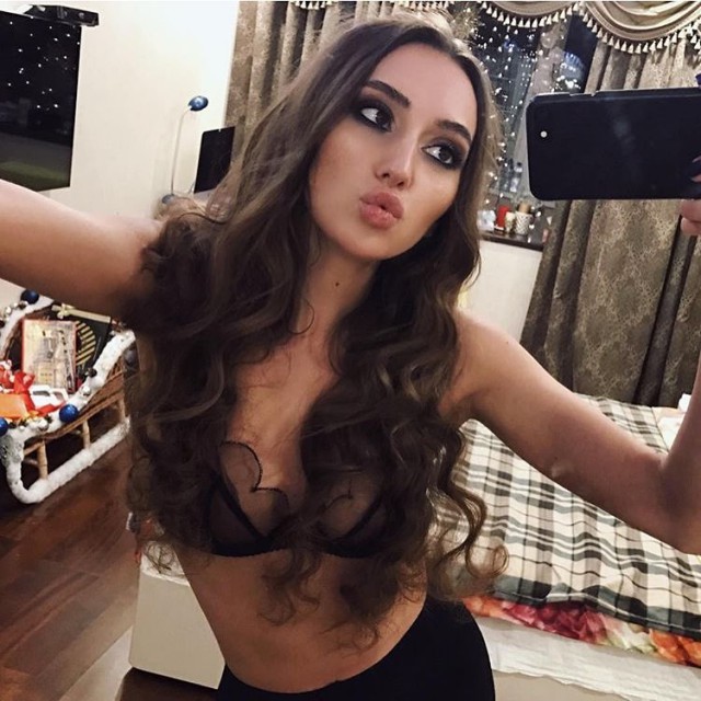 Забавные картинки с девушками