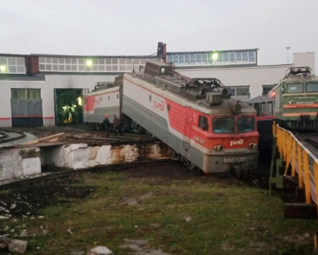 Все видели знаменитое фото с пассажирским поездом, что произошло там на самом деле?
