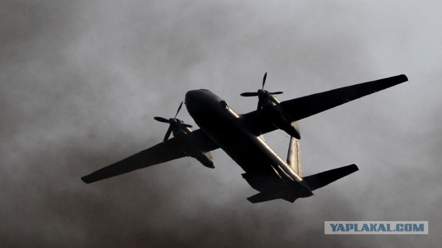 Самолет Ан-26, выполнявший технический рейс, упал в Запорожской области